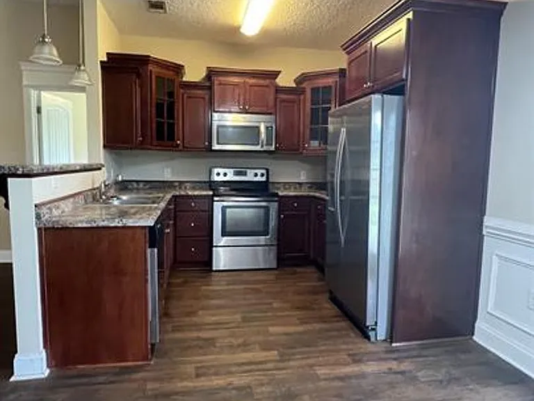 241 Miller St NE — Photo 18