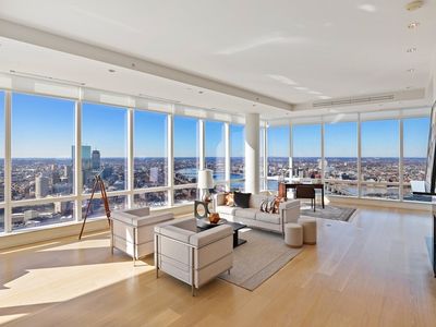 1 Franklin St #Penthouse 3a, Boston, MA, 02110
