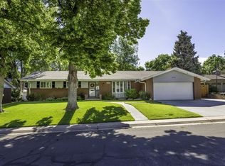 6898 S Hill St, Littleton, CO 80120