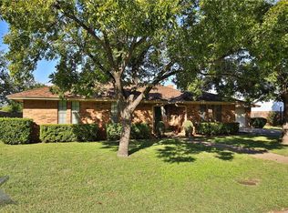 902 Green Valley Dr, Abilene, TX 79601