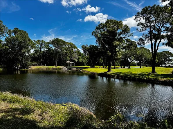 4644 Weybridge St, Sarasota, FL