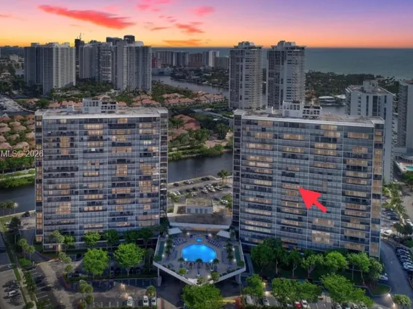 3731 N Country Club Dr, Aventura, FL