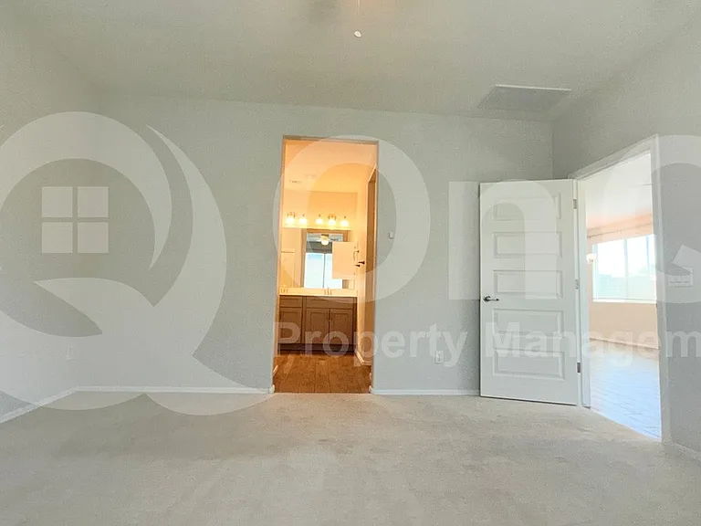 14664 W Valentine St — Photo 14