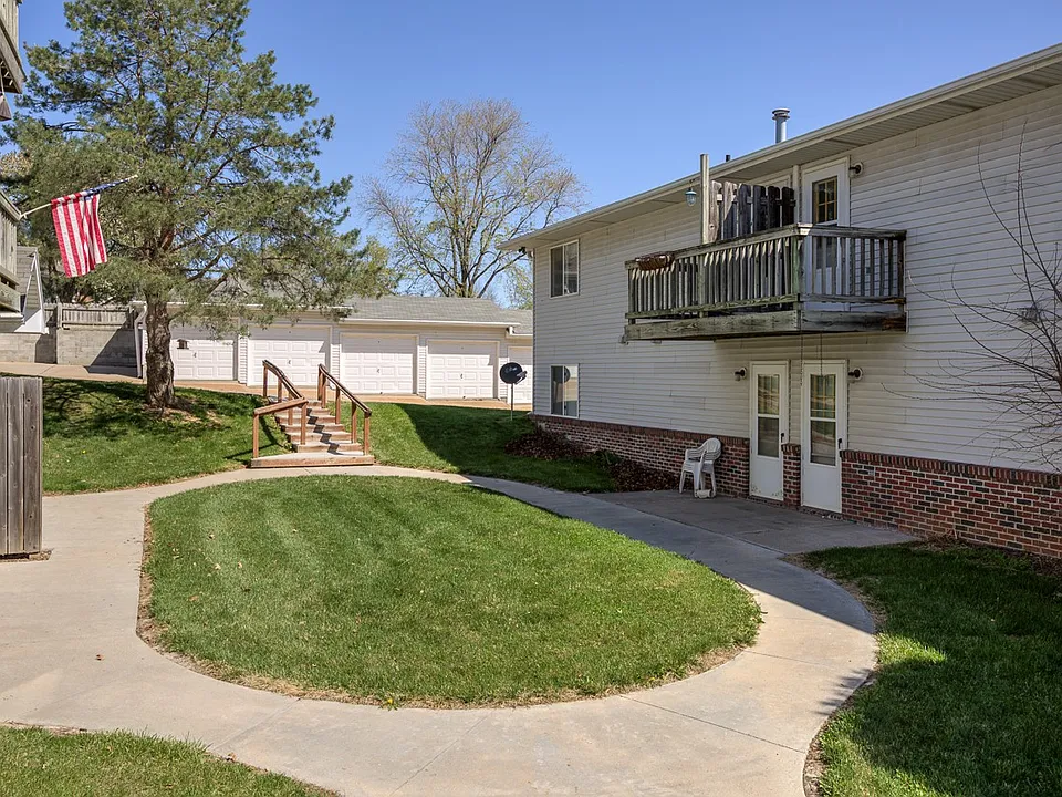 404 Chestnut Dr