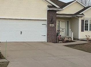 4826 Addison Dr, Cedar Falls, IA 50613