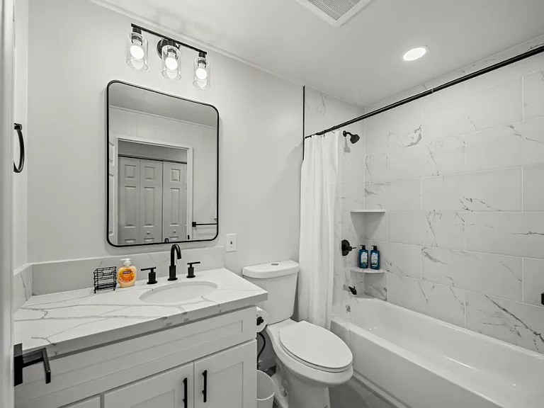 152 Kapaka St #A — Photo 2