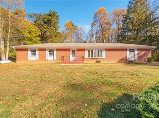 16 Dove Tree Ln, Asheville, NC 28806