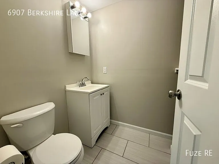 6907 Berkshire Ln — Photo 25
