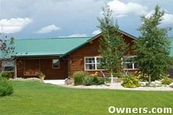 Beautiful log home, base of the Big Horns