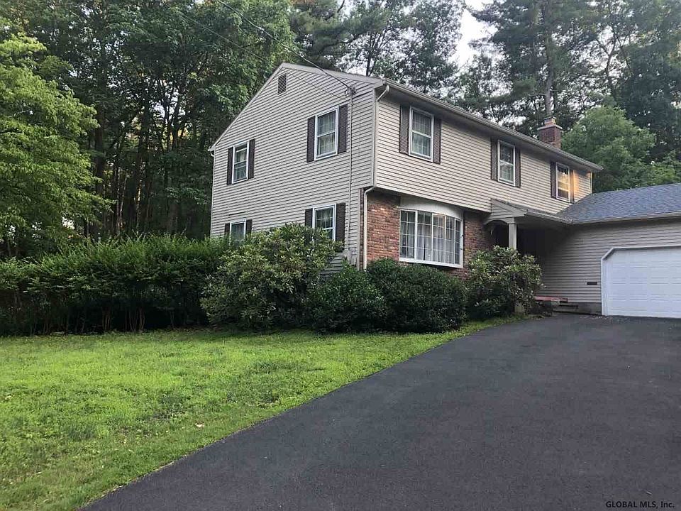 1st image of 119 Woodhaven Dr