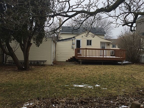 2nd image of 518 W Benton Ave