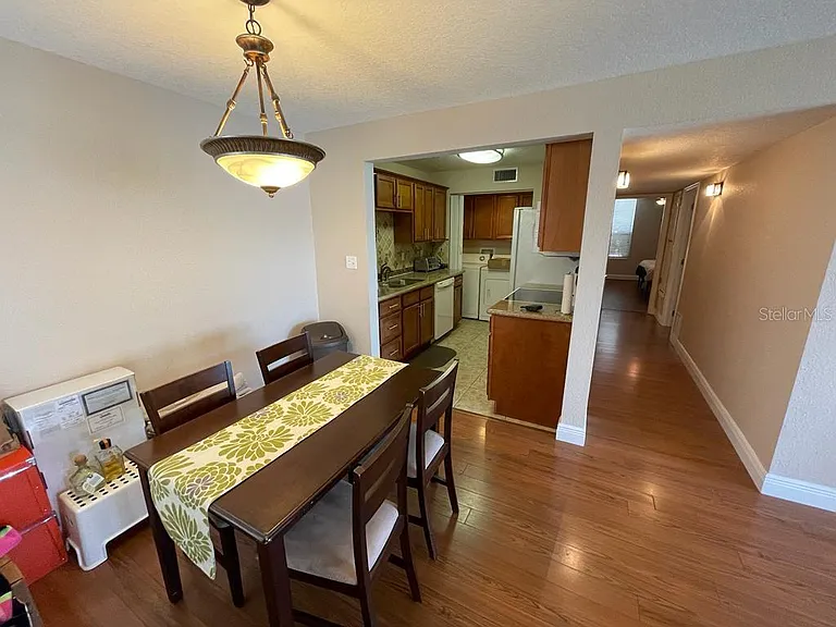 524 Orange Dr #11 — Photo 2