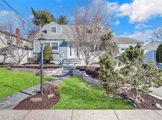 188 N Kentucky Avenue, Massapequa, NY 11758