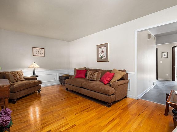 4th image of 6442 Nightingale St
