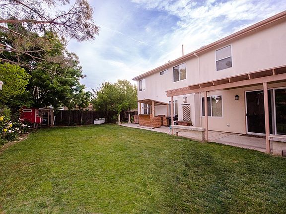 3rd image of 2488 Starling Dr