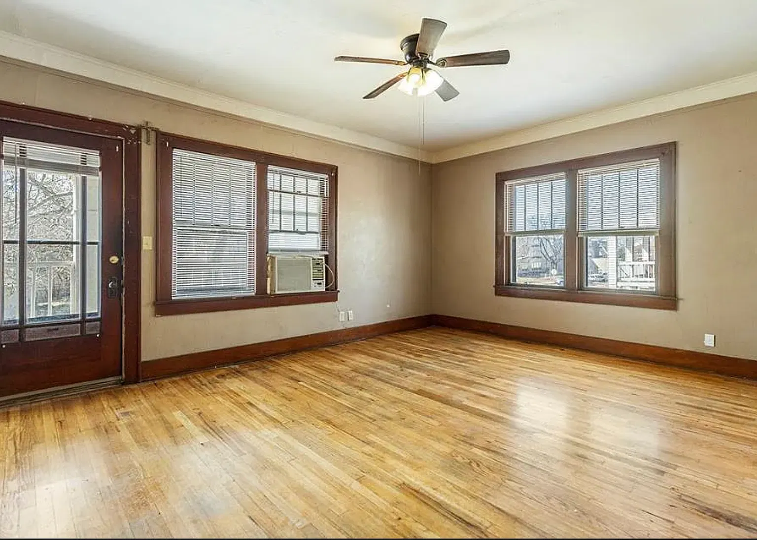 1 bed, 1000 sqft, $750 — Photo 1