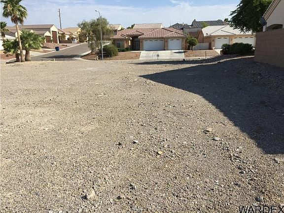 4th image of 2238 Edgewood Dr