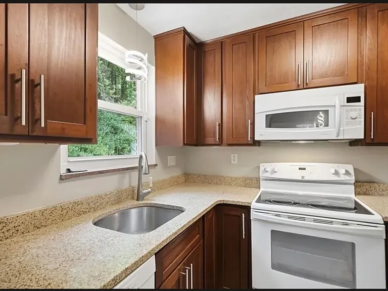 3343 Maple Dr — Photo 12