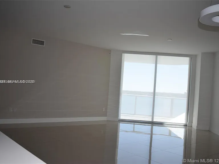17301 Biscayne Blvd #1407 — Photo 7