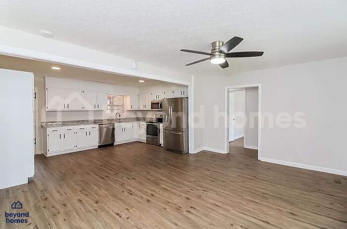 4 bed, 3.0 bath, 1670 sqft, $2,125 — Photo 4