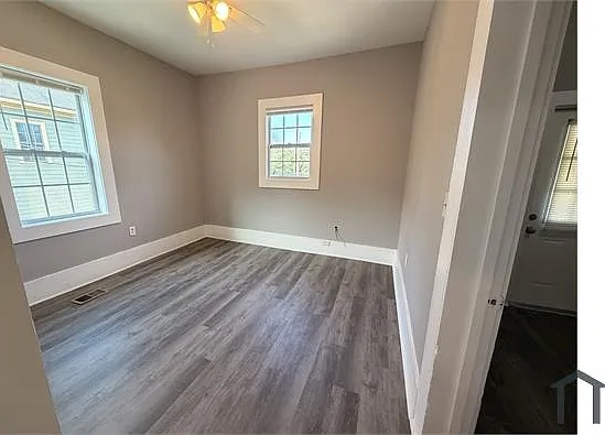 2 bed, 1046 sqft, $2,100 — Photo 3