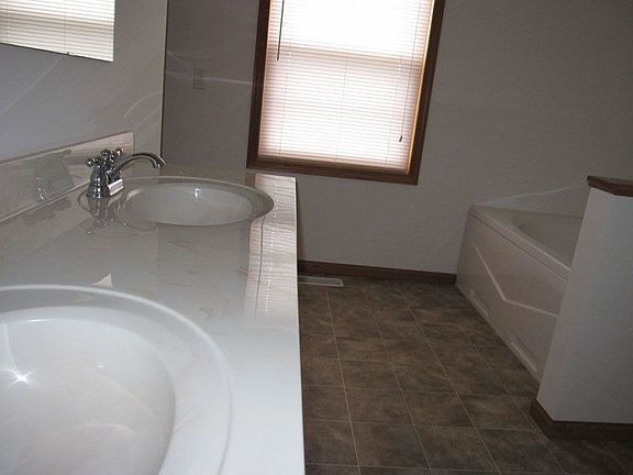 5th image of 1526 Brookside Dr