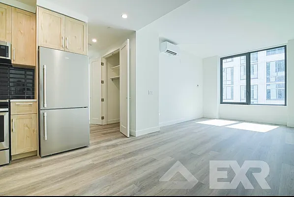 Rented by EXR | media 5