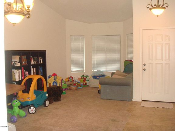 5th image of 41281 W Thornberry Ln