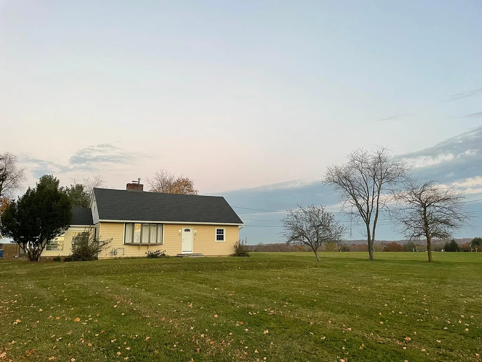 4 bed, 1432 sqft, $3,400 — Photo 1