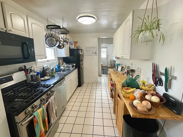 415 Felch St — Photo 5
