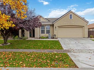 2092 Bidwell Bar Dr, Plumas Lake, CA 95961