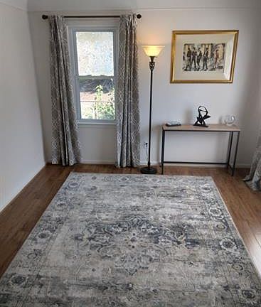 3rd image of 585 E Annabelle Ave