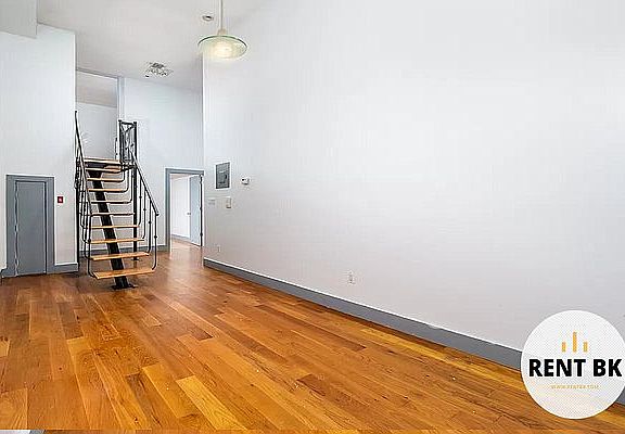 4th image of 1358 De Kalb Ave #2RR