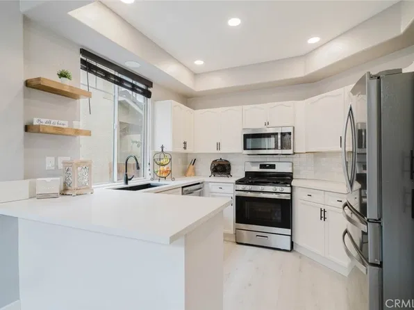27631 Iris Pl, Castaic, CA 91384
