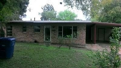 1st image of 4614 Creekmoor Dr