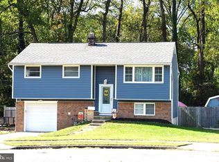 7008 Cresthaven Dr, Glen Burnie, MD 21061
