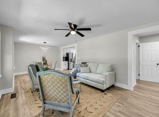 1129 Quail Dr, Charleston, SC 29412