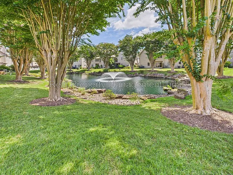 1006 Hanson Way — Photo 16
