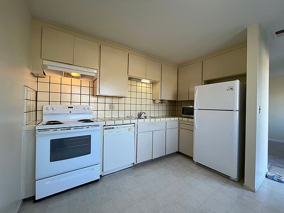 4th image of 5782 Preston Dr #4