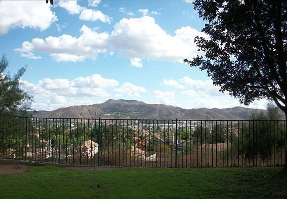 5th image of 2882 La Vista Ave