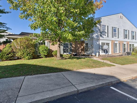 2nd image of 14 Moonbeam Ct