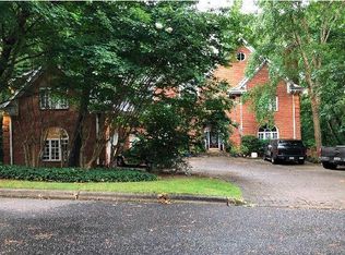 260 Cameron Ridge Dr NW, Sandy Springs, GA 30328