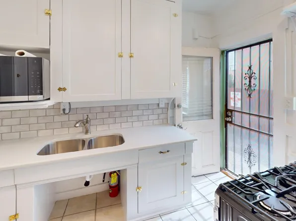 Lovely, Large, & Bright 1 Bed in Beautiful Downtown Courtyard Complex, 803 Marquette Ave NW APT 6, Albuquerque, NM 87102