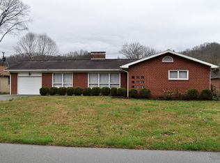 131 Hickory Ln, Pikeville, KY 41501