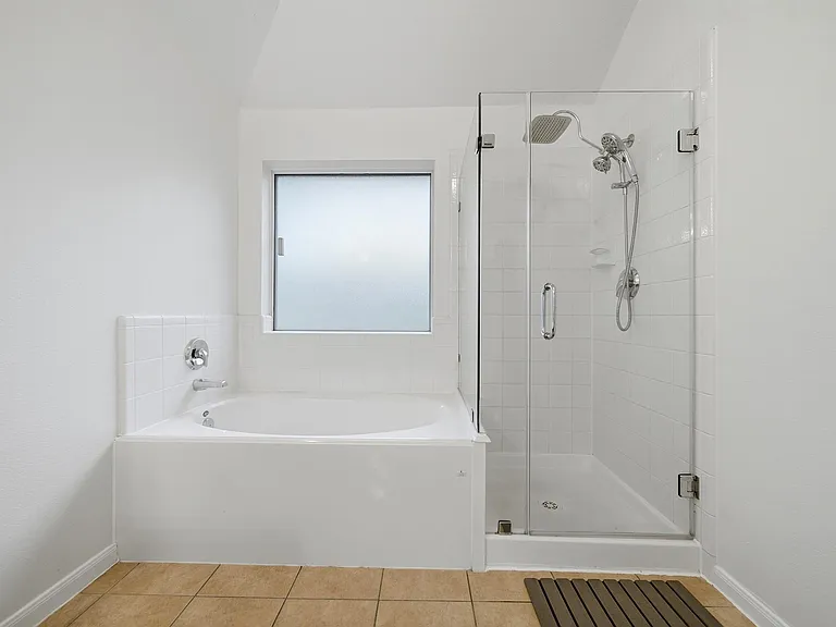 321 Preston Ln — Photo 26