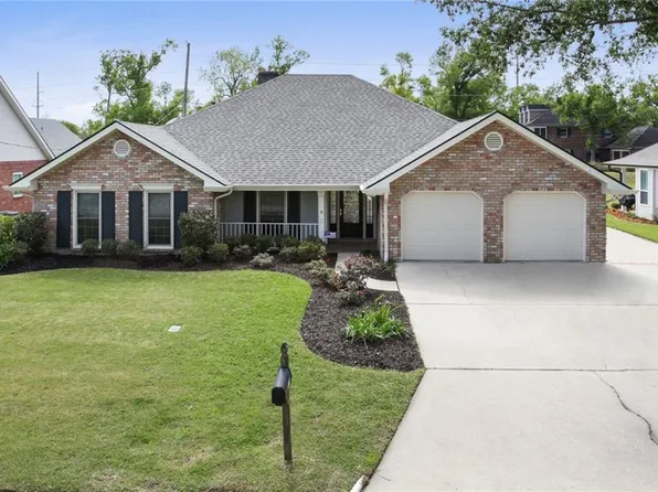 135 Villere Dr, Destrehan, LA 70047