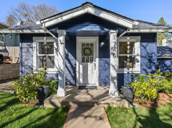 740 Sterling St, Jacksonville, OR 97530