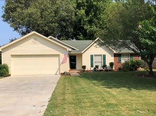 300 Hunters Ridge Dr, Jonesboro, AR 72404