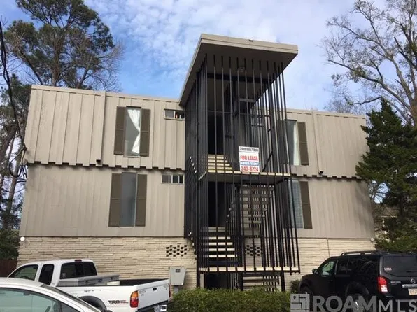 561 E State St APT 2, Baton Rouge, LA 70802