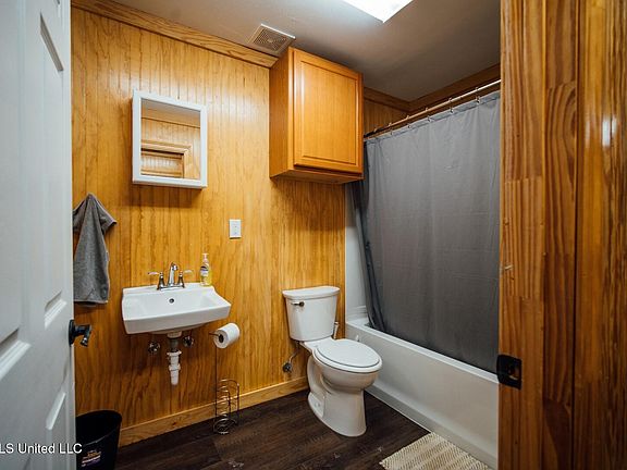 15th image of this home